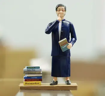 Mentioner image for: PopGoestheLibrarian
